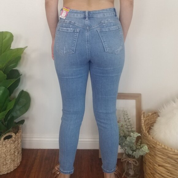 WHOLESALE * 6 JEANS // BOUTIQUE CLOSING // EVERYTHING MUST GO - Picture 4 of 16